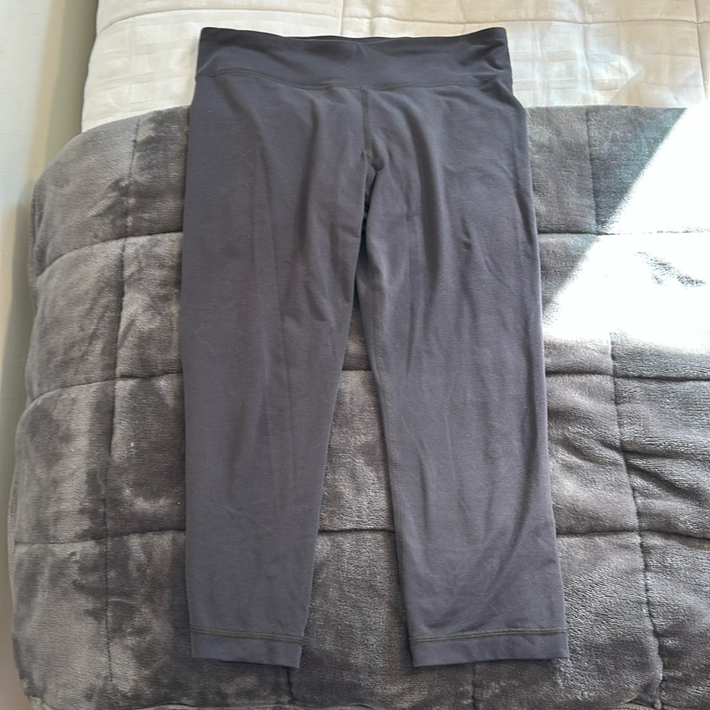 Under Armour cropped leggings